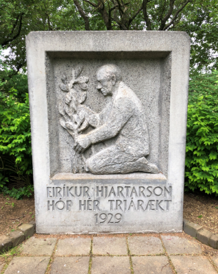 Minnismerki um Eirík Hjartarson