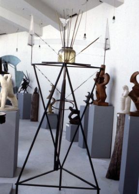 Hrynjið þið glerturnar