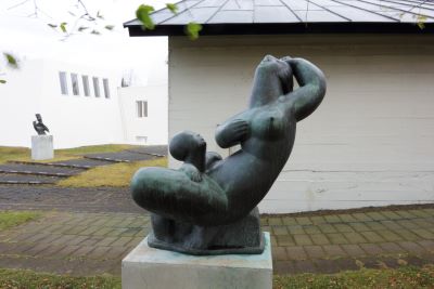 Móðir mín í kví, kví