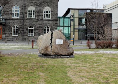 Svarta keilan, minnisvarði um borgaralega óhlýðni